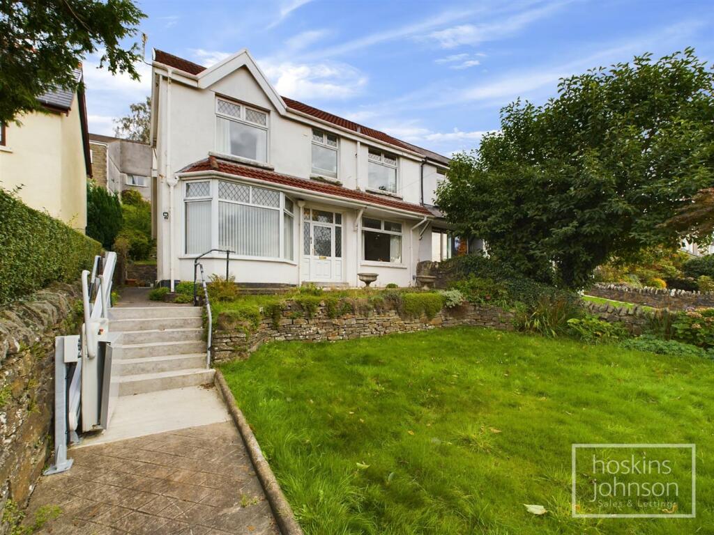4 bedroom semidetached house for sale in Pencoed Avenue, The Common