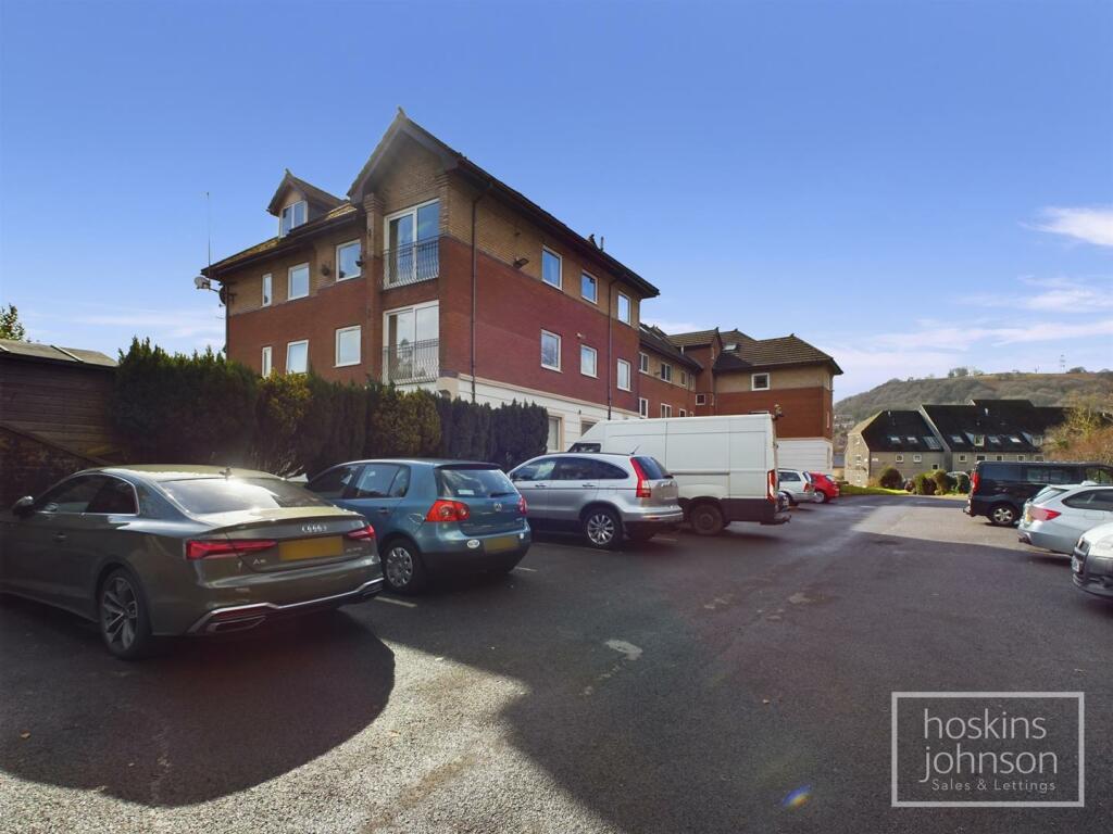 2 bedroom apartment for sale in Pavia Court, Graigwen, Pontypridd, CF37