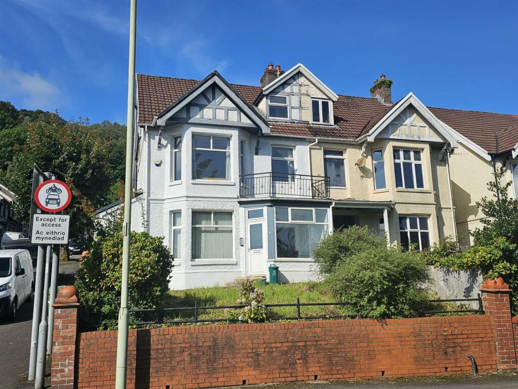5 bedroom semidetached house for sale in Llantwit Road, Treforest