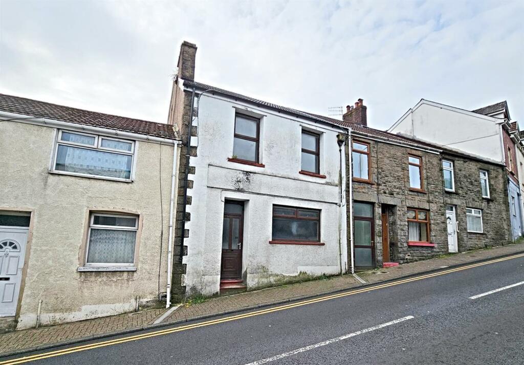 3 bedroom terraced house for sale in High Street, Graig, Pontypridd, CF37