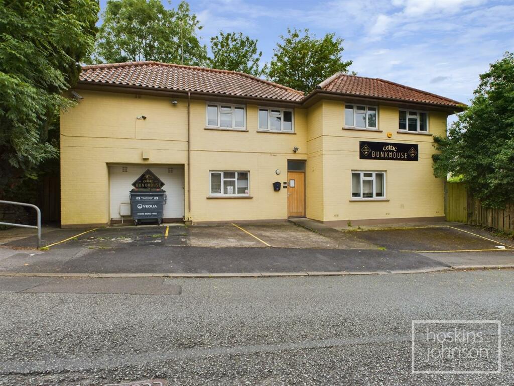 Main image of property: 10 School Road, Troedyrhiw, Merthyr Tydfil