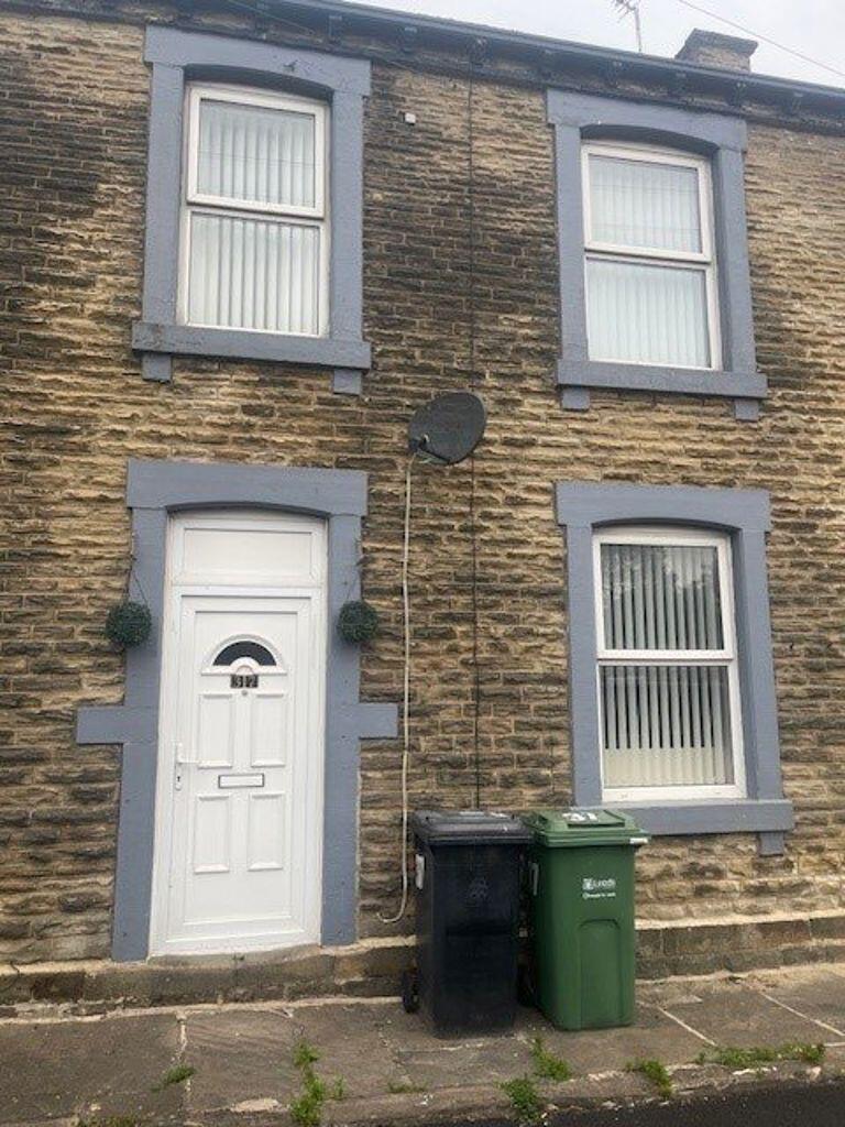 Main image of property: 37 MOUNT PLEASANT, GILDERSOME, LS27 7AN