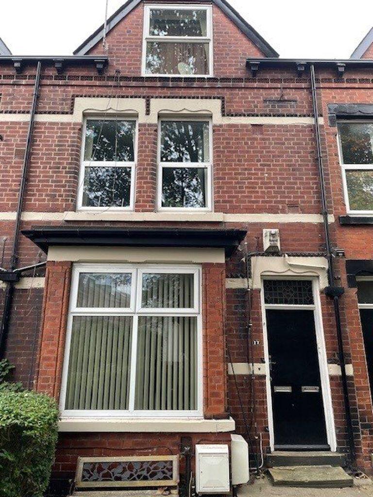 Main image of property: FLAT 1, 17 BLENHEIM SQUARE, LS2 9AR