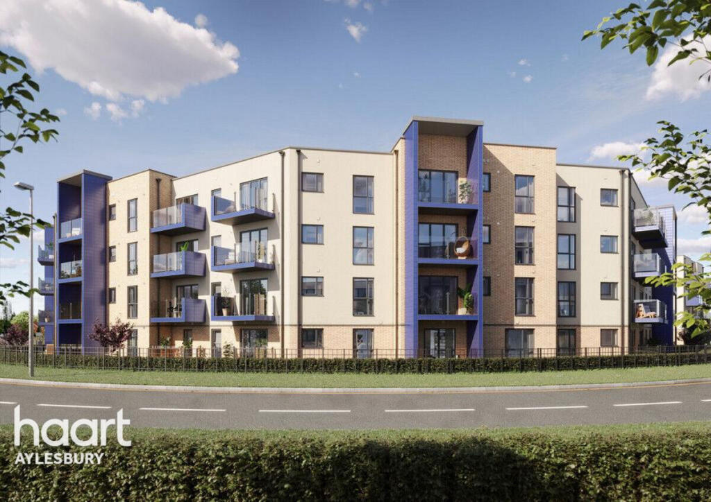 Main image of property: Farmingdale Close, Aylesbury