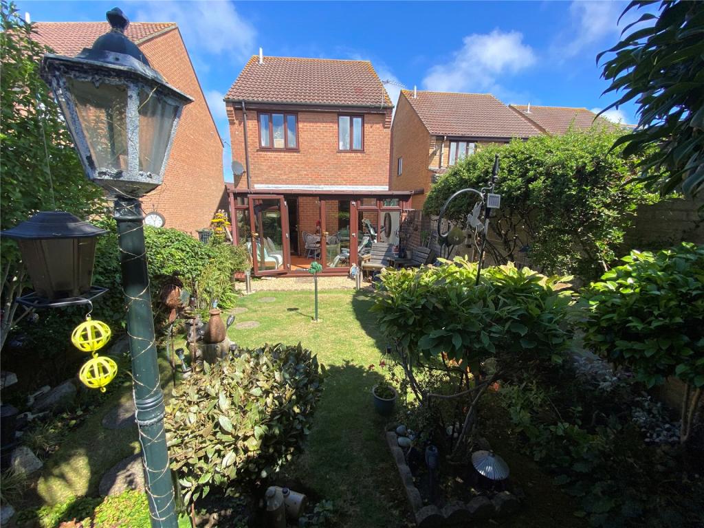 3 bedroom detached house for sale in Kingswell Grove, Ensbury Park