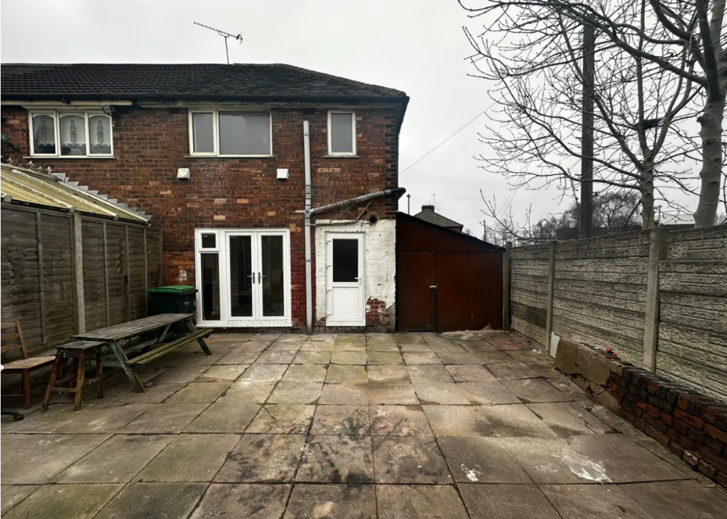 Additional property image - Blakeley Hall Road, Oldbury, West Midlands, B69