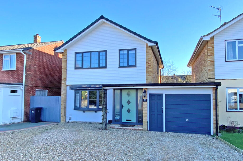 3 bedroom detached house for sale in West End, Cholsey, OX10