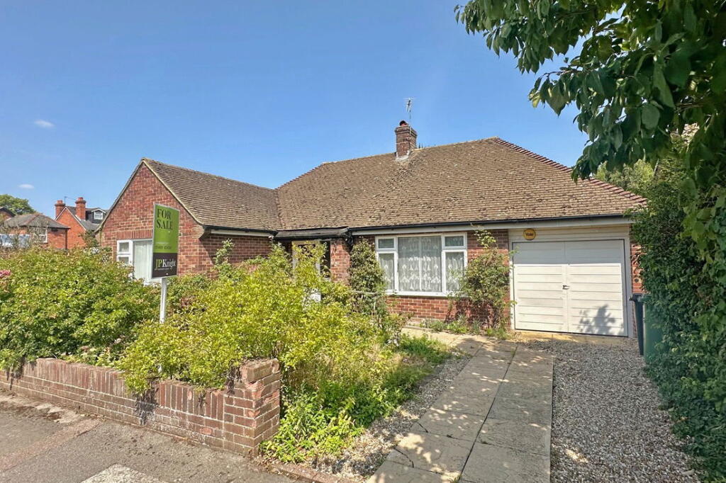 Main image of property: Droveside, Cholsey