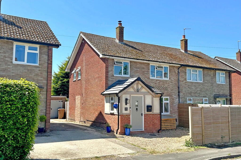 Main image of property: Pauls Way, Watlington, OX49 5QX