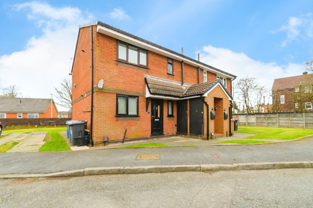 Main image of property: Newholme Gardens, Worsley, Manchester, Greater Manchester, M28