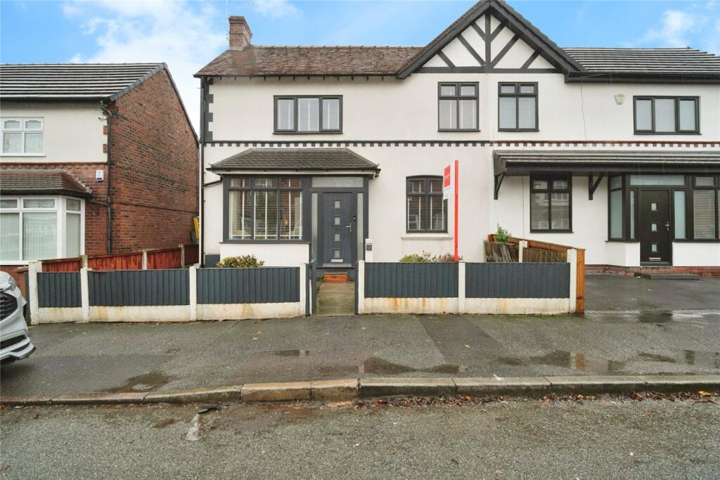 Main image of property: Holly Avenue, Worsley, Manchester, Greater Manchester, M28