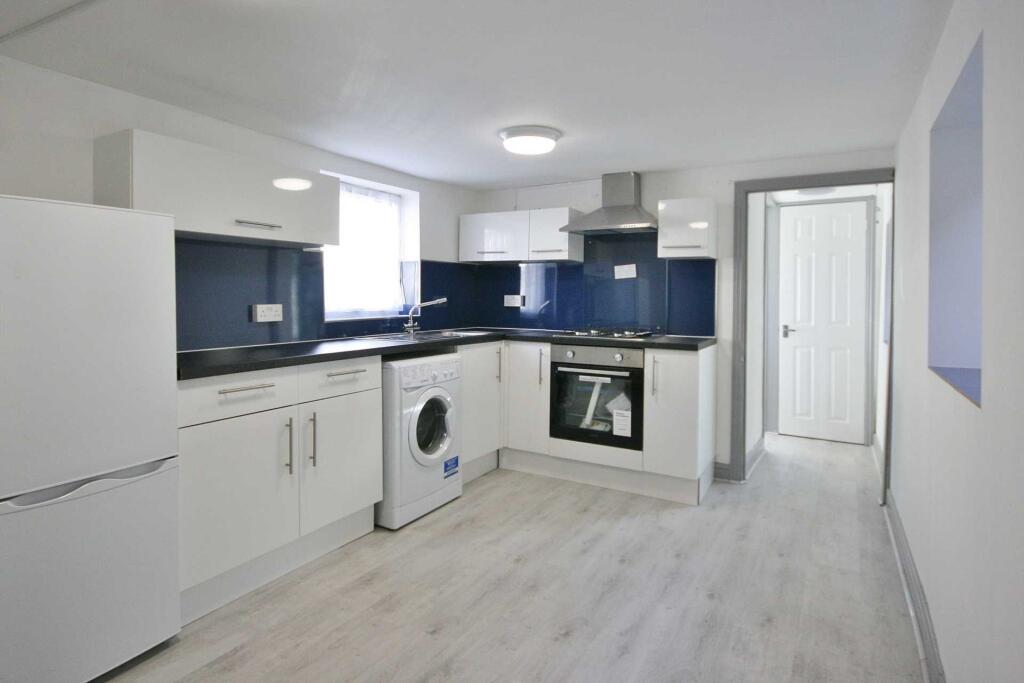 Main image of property: 2 Bed Maisonette / Prospect Street, Reading