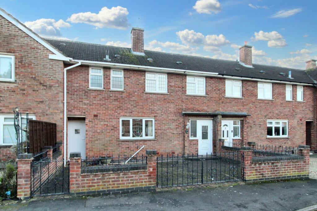 3 bedroom terraced house for sale in Queens Road, Blaby, Leicester, LE8