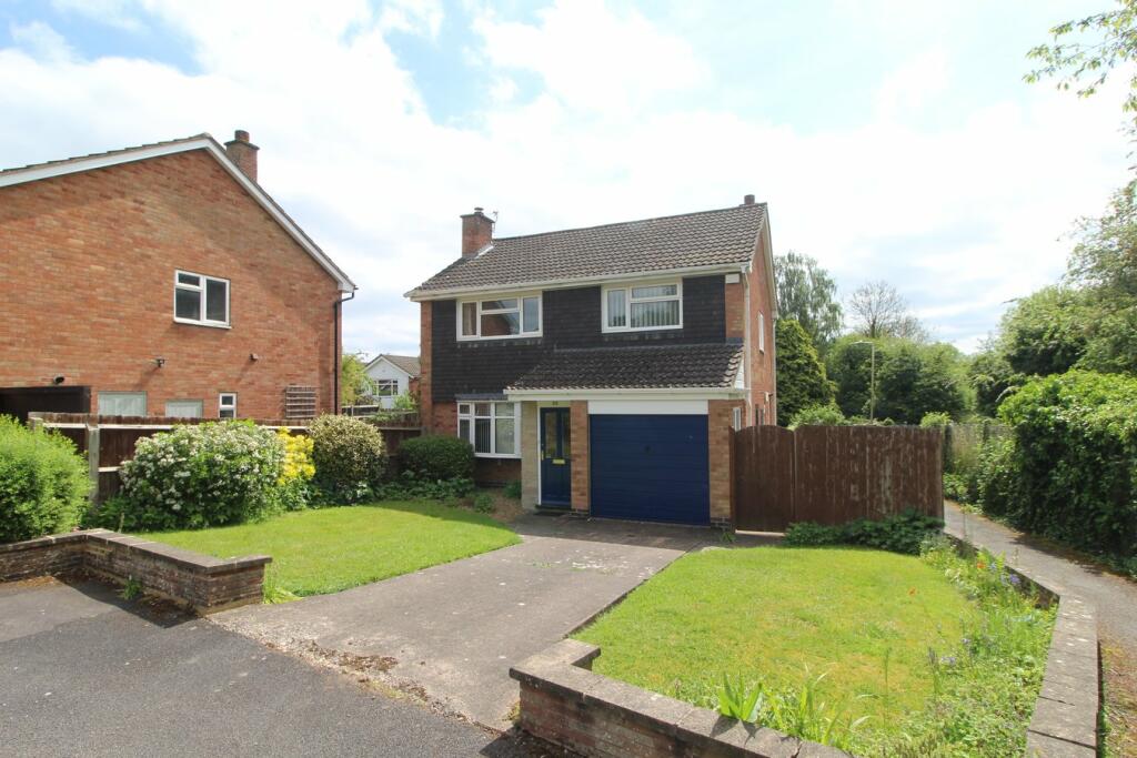 4 bedroom detached house for sale in Lime Grove, Kirby Muxloe