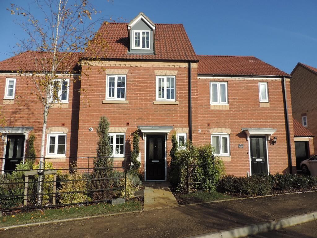 3 bedroom town house for rent in Newmarket Avenue, Bourne, Lincolnshire