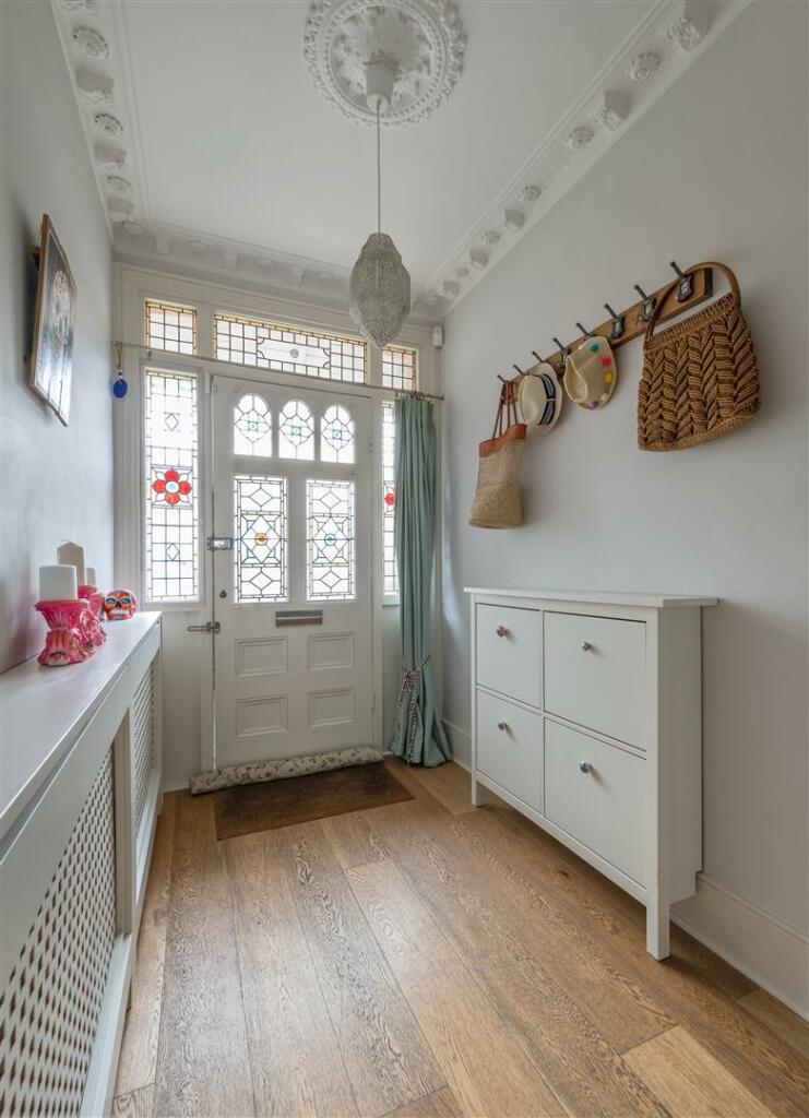 4 bedroom house for sale in Horn Lane, Woodford Green, IG8