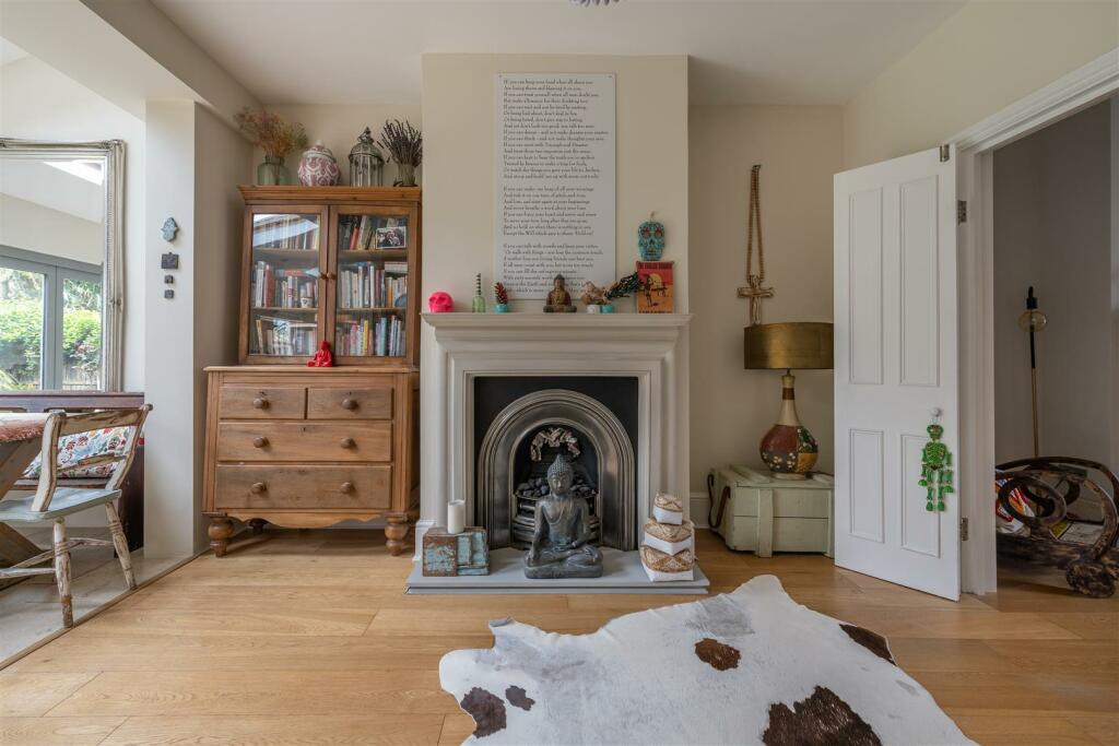 4 bedroom house for sale in Horn Lane, Woodford Green, IG8