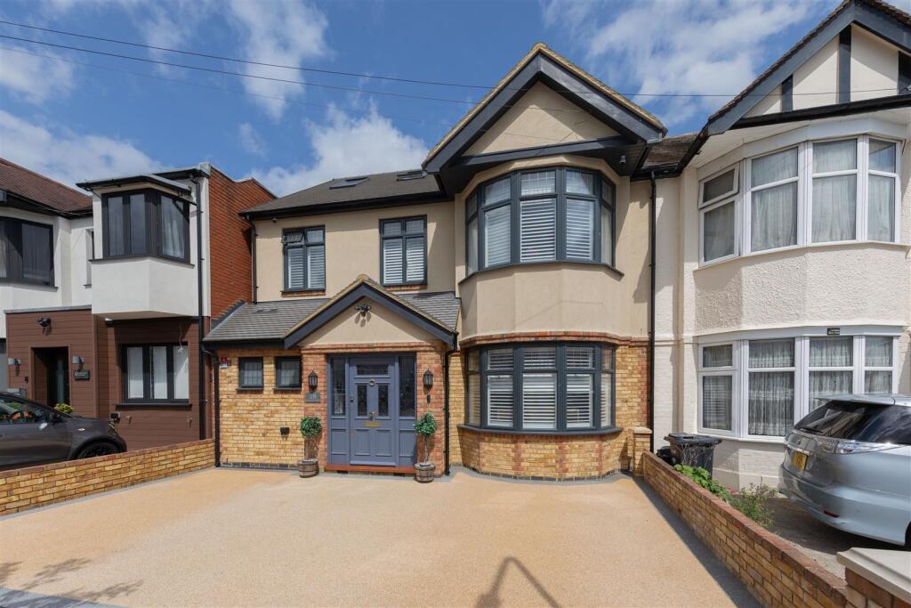 Main image of property: Inglehurst Gardens, Ilford