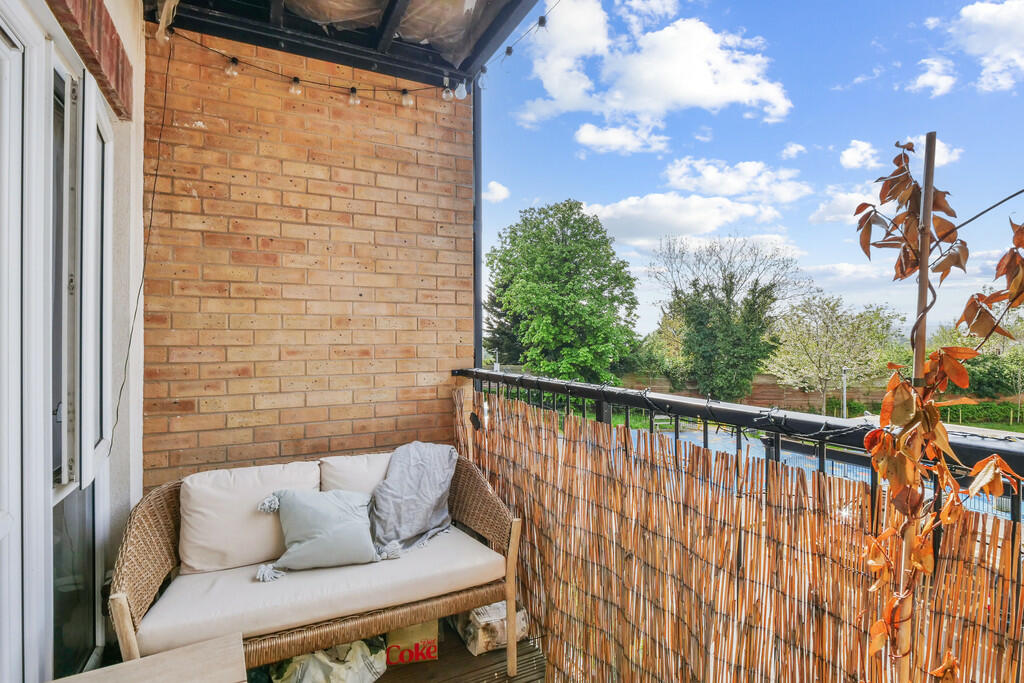1 bedroom flat for sale in Radcliffe House, 3 Worcester Close , SE20