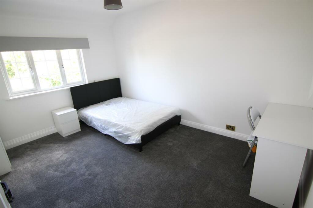 Main image of property: Guildford GU2