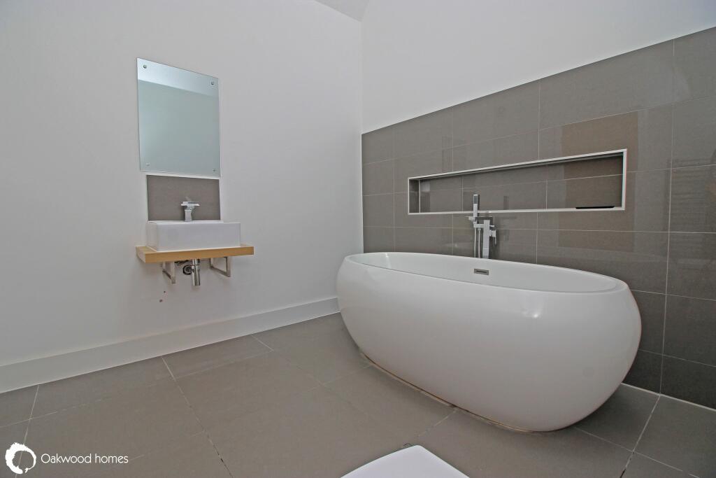 Additional property image - Gladstone Road, Broadstairs