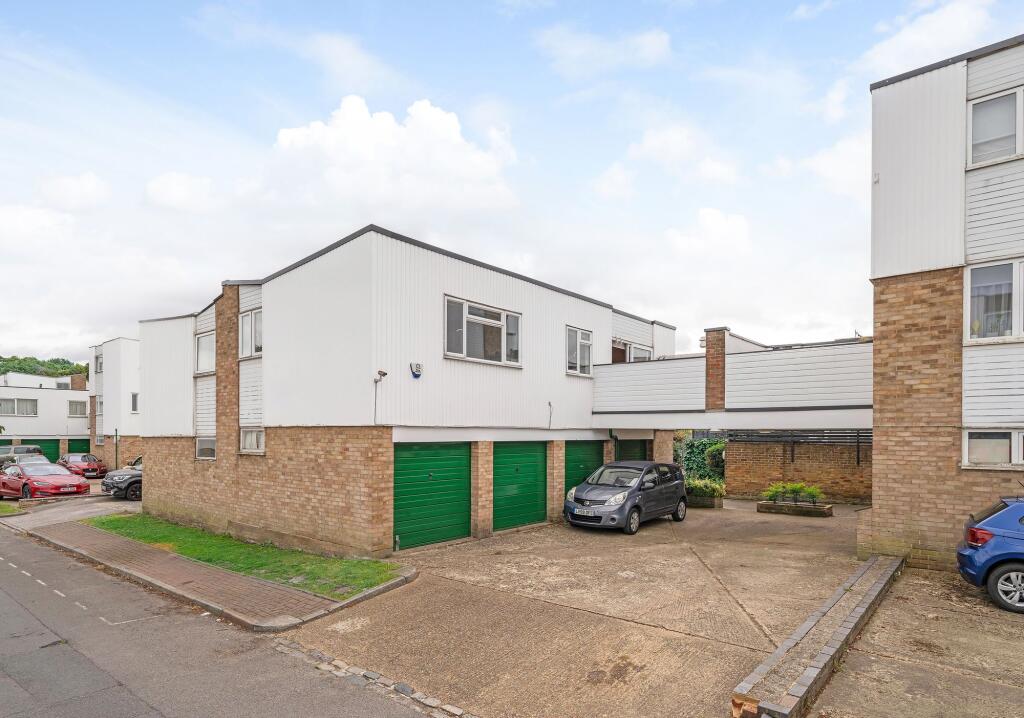Main image of property: Regency Walk, Croydon, CR0