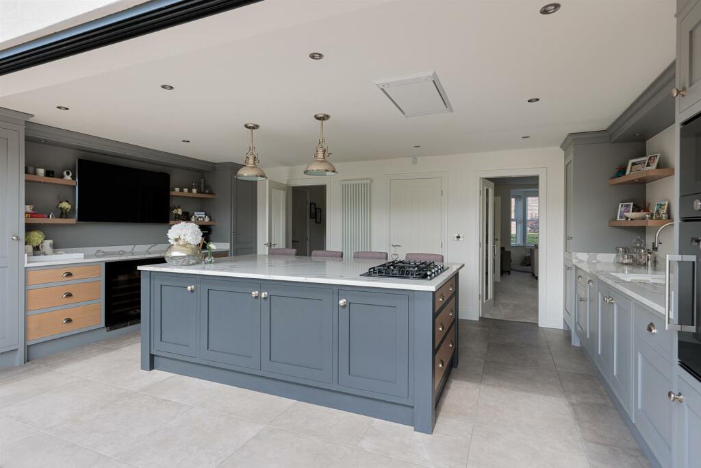 3 bedroom semidetached house for sale in Heyes Lane, Alderley Edge, SK9