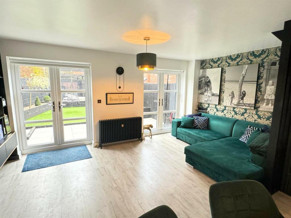 Additional property image - Holly Close, Holmes Chapel