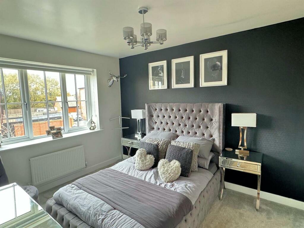 Additional property image - Holly Close, Holmes Chapel