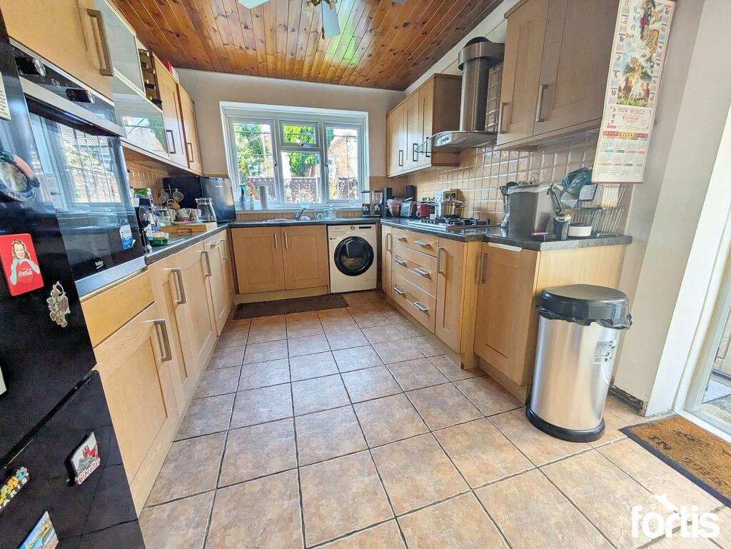 Additional property image - Bromsgrove Street, Cardiff, CF11