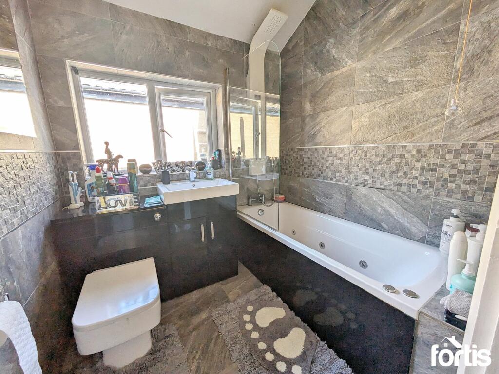 Additional property image - Bromsgrove Street, Cardiff, CF11