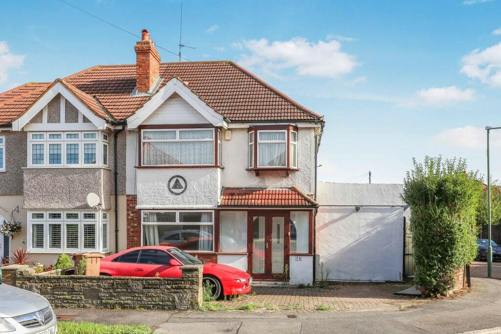 3 bedroom semidetached house for sale in Tonfield Road, North Cheam