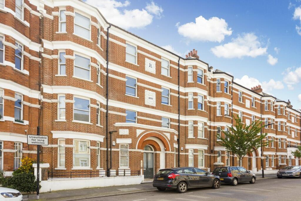 4 bedroom apartment for rent in Rushcroft Road, Sw2, SW2
