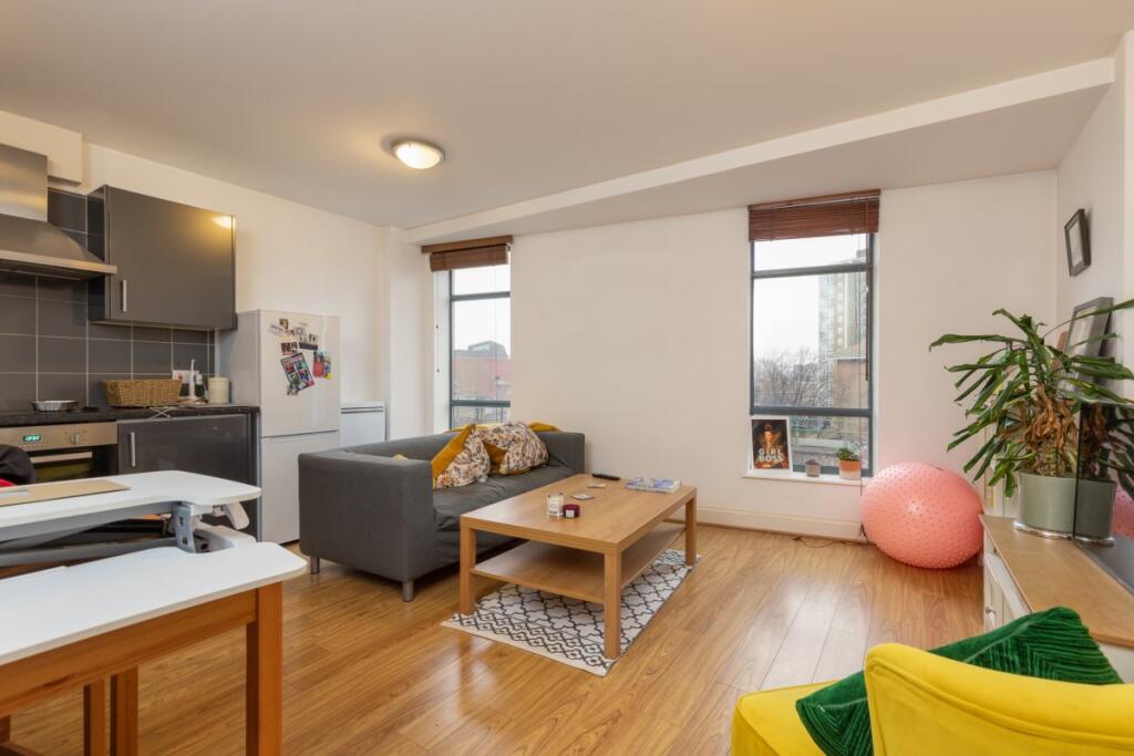 Main image of property: 6 Valentia Place, Sw9
