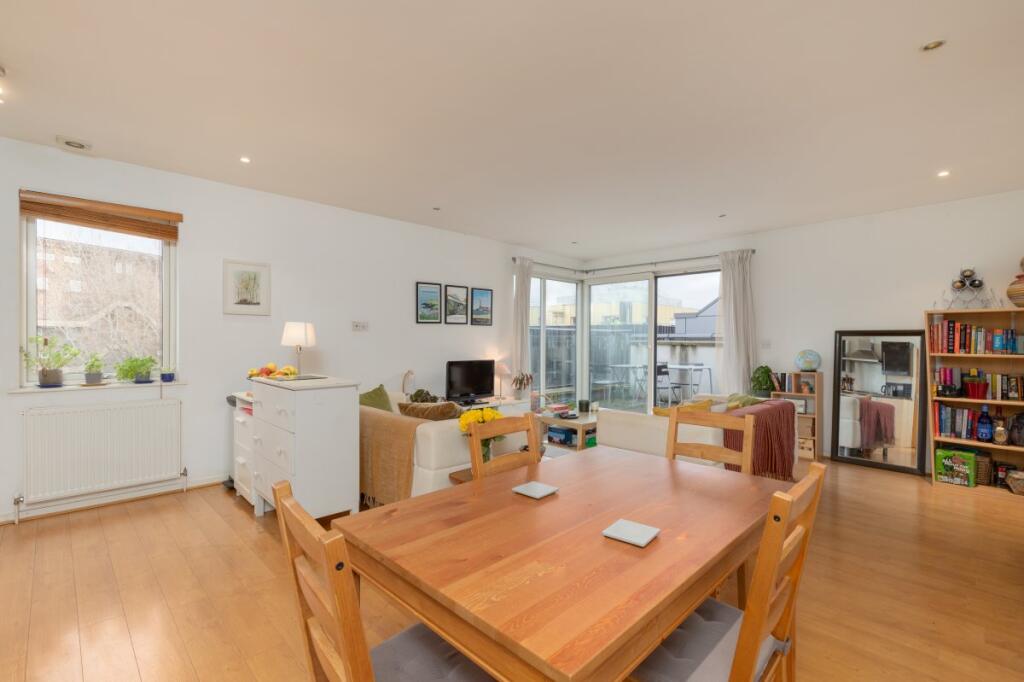 Main image of property: 362 Coldharbour Lane, Sw9