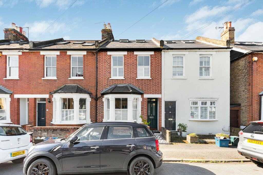 3 bedroom terraced house for sale in Victor Road, Teddington, TW11
