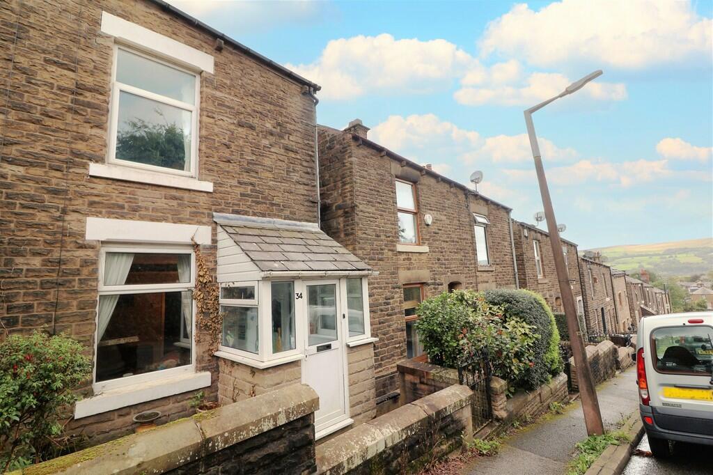 2 bedroom semidetached house for sale in Park Road, Hadfield, Glossop