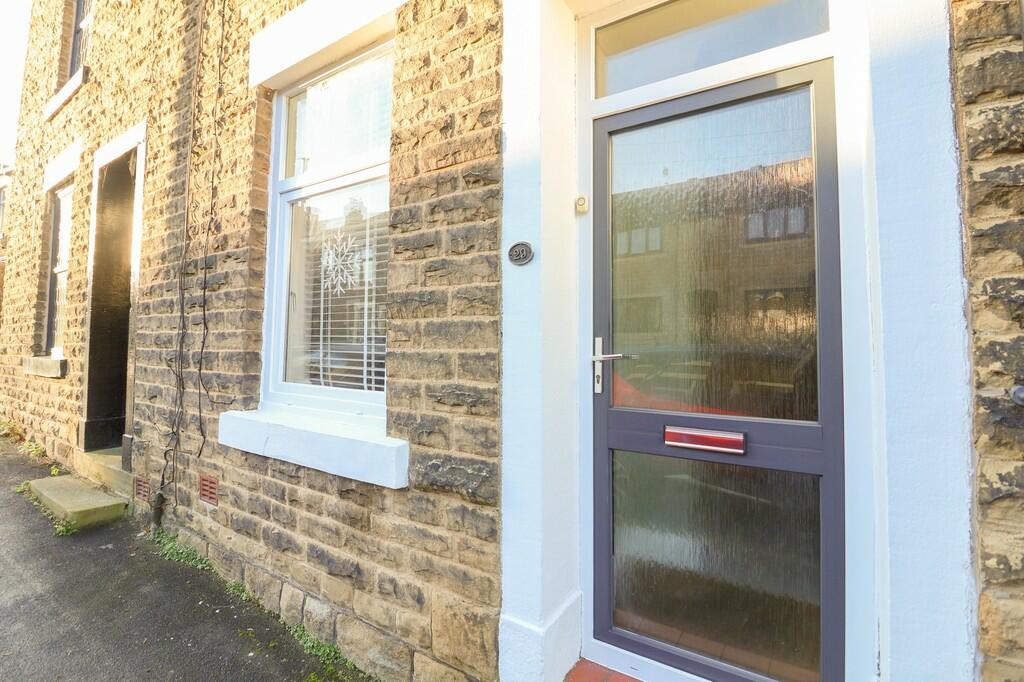 2 bedroom terraced house for sale in Hadfield Street, Glossop, SK13