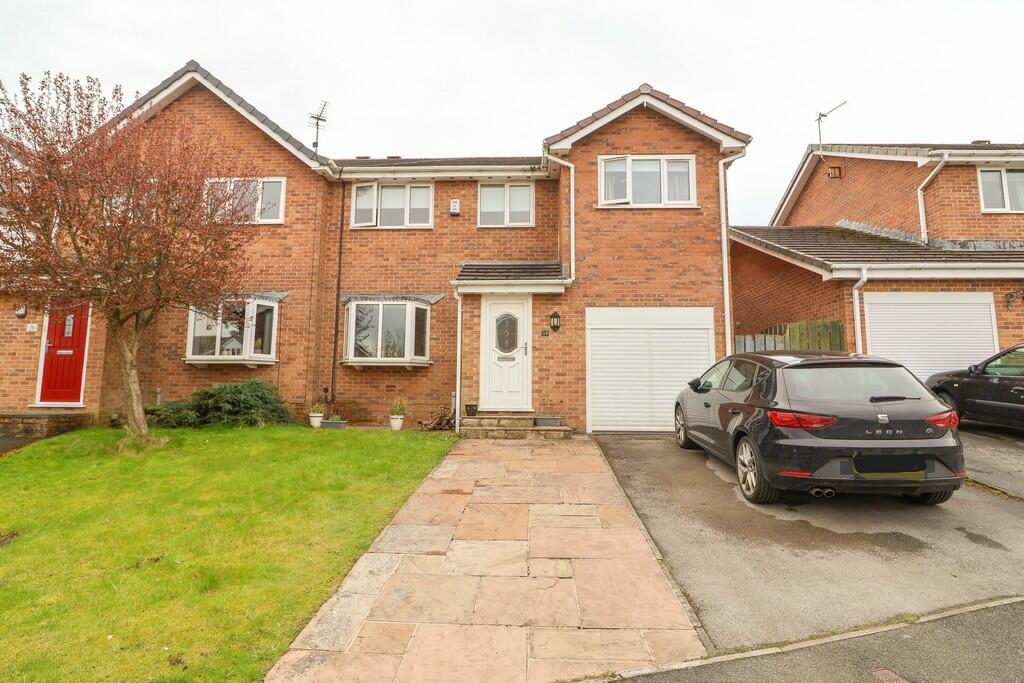 4 bedroom semidetached house for sale in Holly Bank , Shirebrook Park