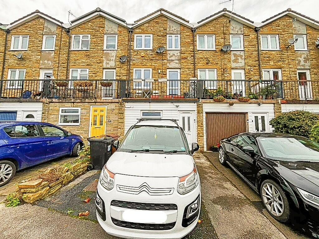 5 bedroom terraced house