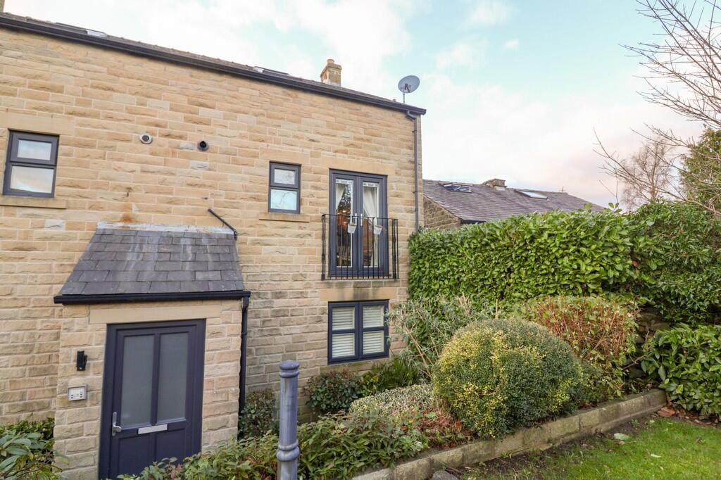 Main image of property: Torside Mews, Hadfield, Glossop
