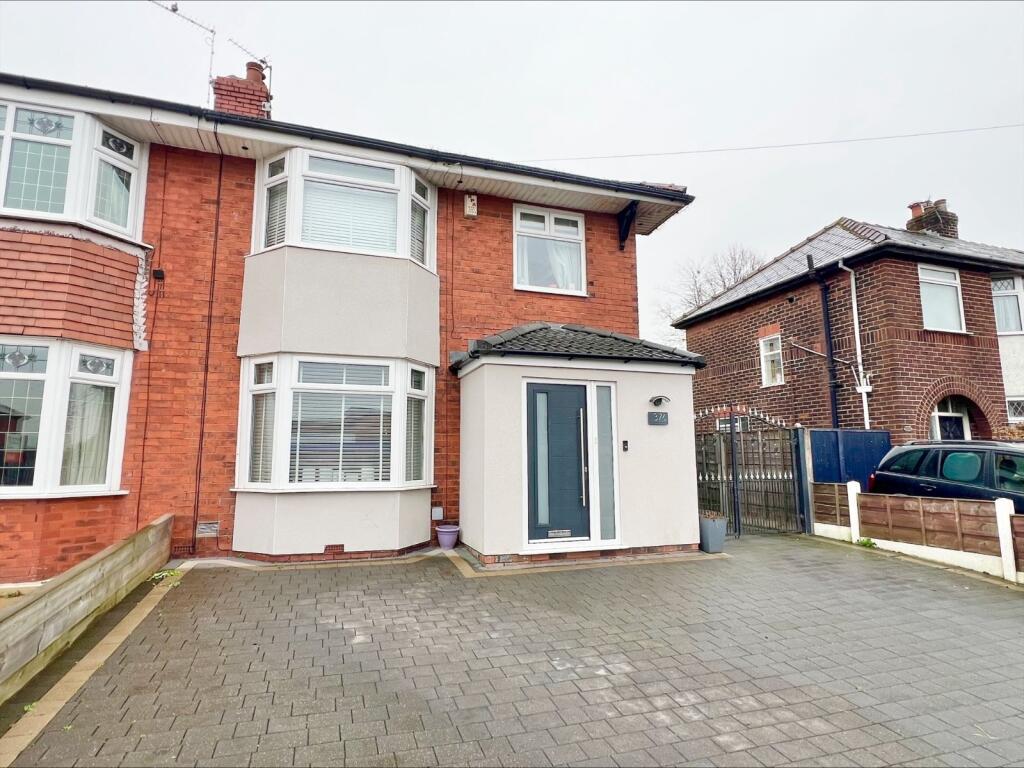 Additional property image - Brandlesholme Road, Bury, Greater Manchester, BL8