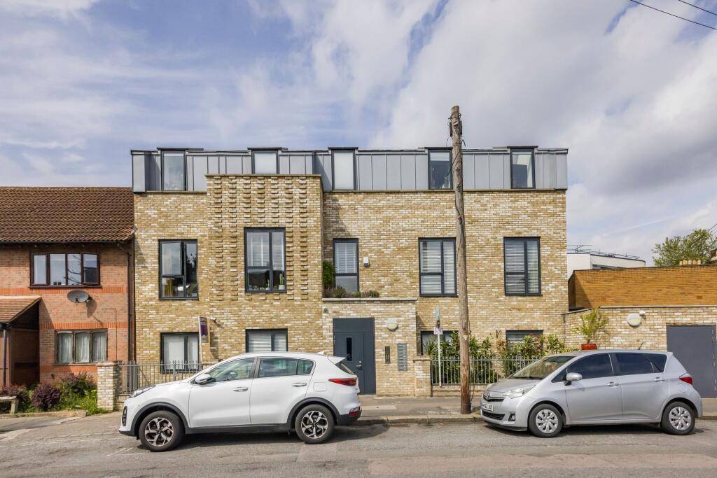 Main image of property: Smithys Mews, London, E10