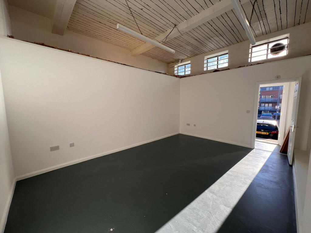 Office for rent in The Broadway, Loughton, IG10