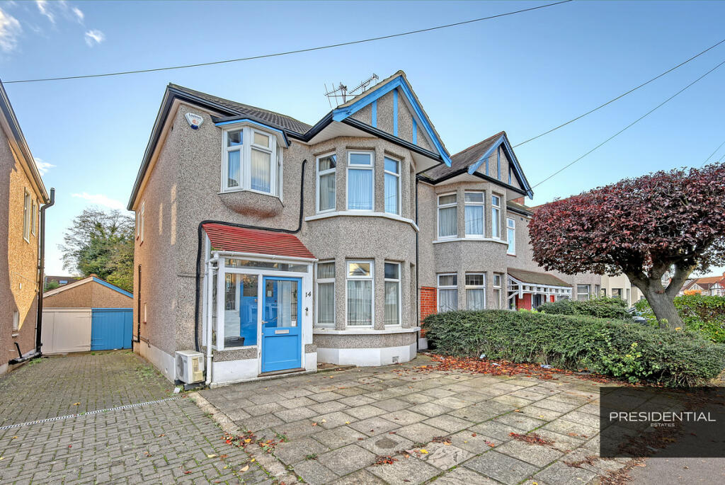 3 bedroom semidetached house for sale in Kenwood Gardens, Ilford, IG2