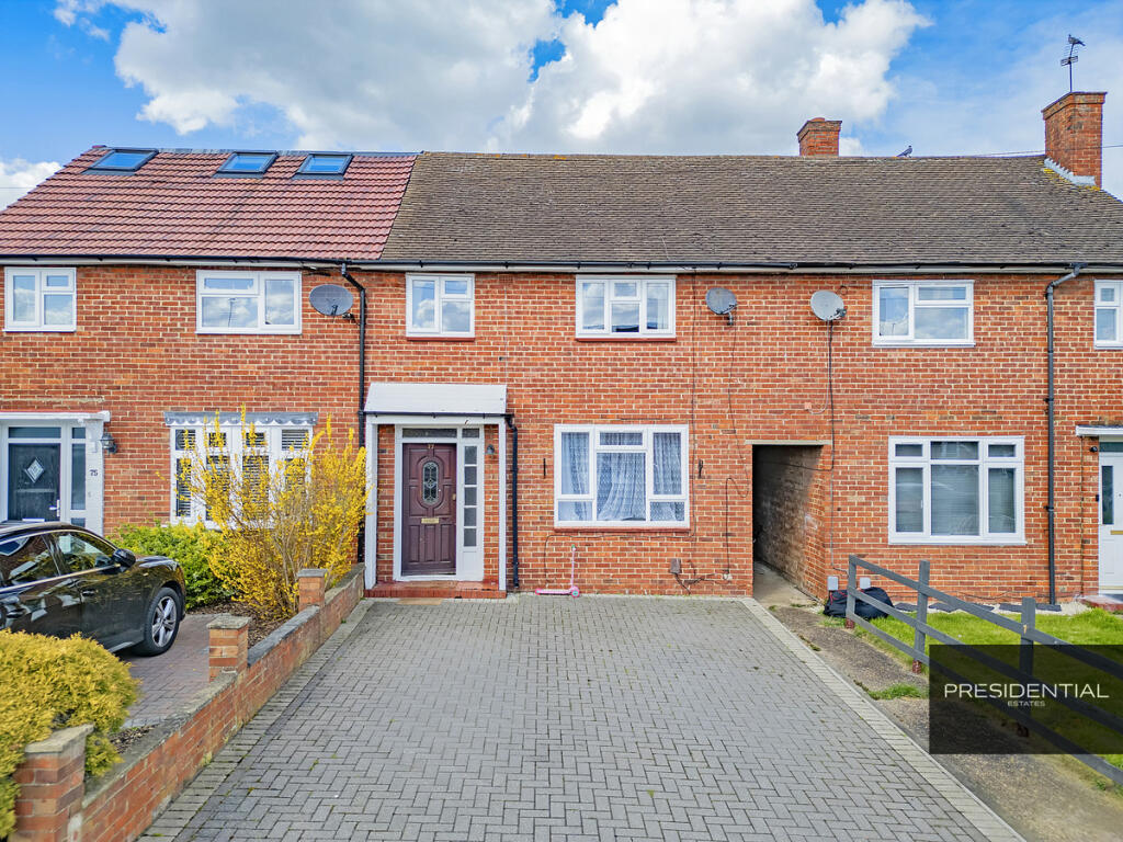 2 bedroom end of terrace house for sale in Audley Gardens, Loughton, IG10