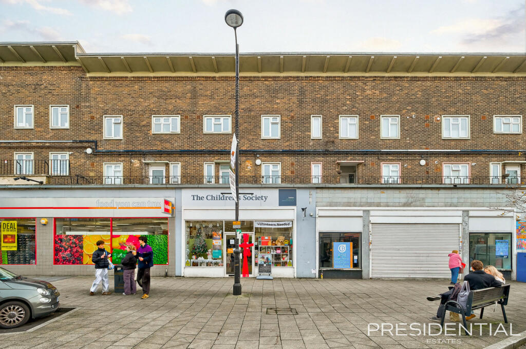 Main image of property: The Broadway, Loughton, IG10