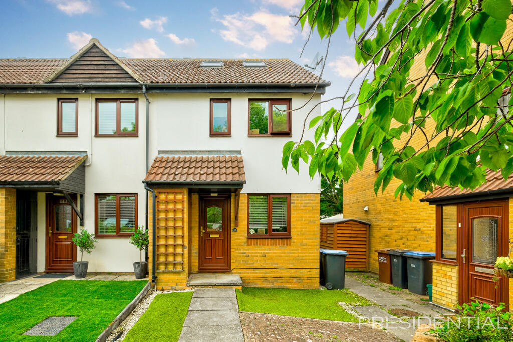 Main image of property: Standingford, Harlow, CM19