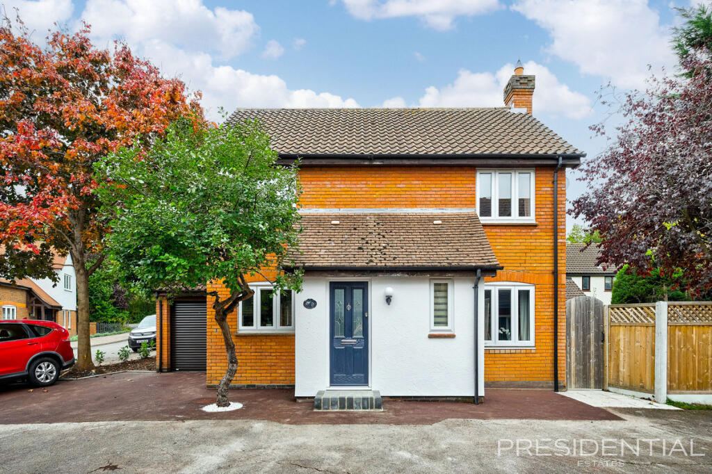 Main image of property: The Pines, Laindon, SS15