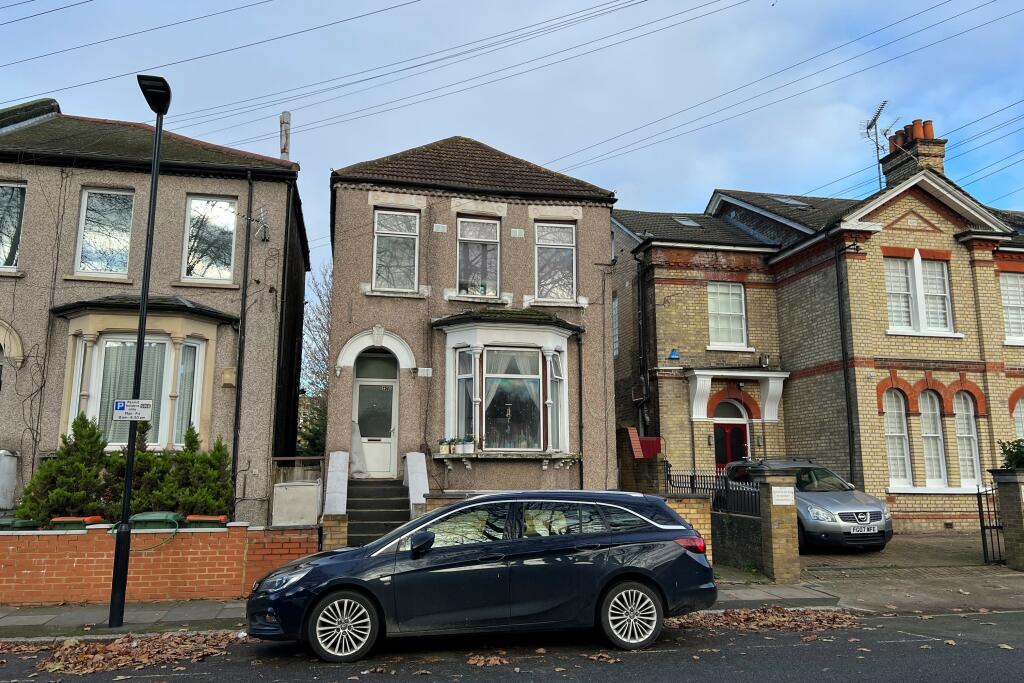 1 bedroom block of apartments for sale in 47A,47B & 47C Clova Road